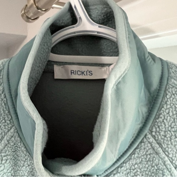 New with tags, Ricki's cozy fleece jacket, Medium, beautiful blue, warm and cozy - Picture 6 of 8